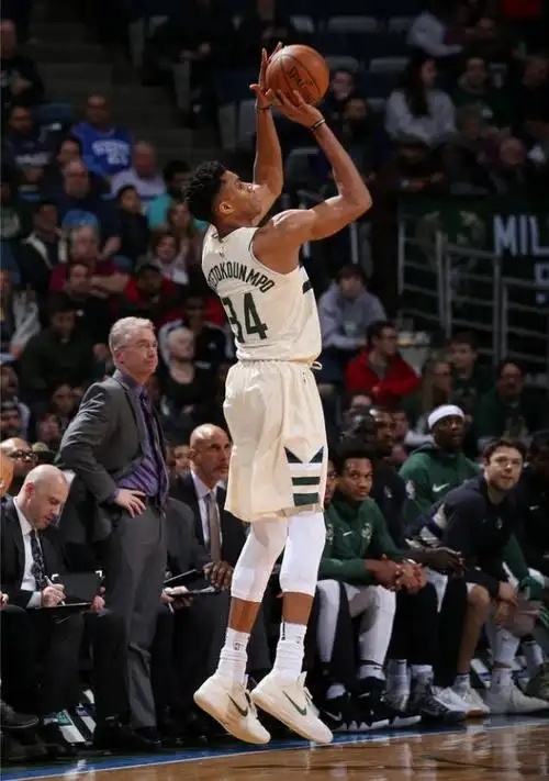 致实力下滑, 其目的自然, 想要带领球